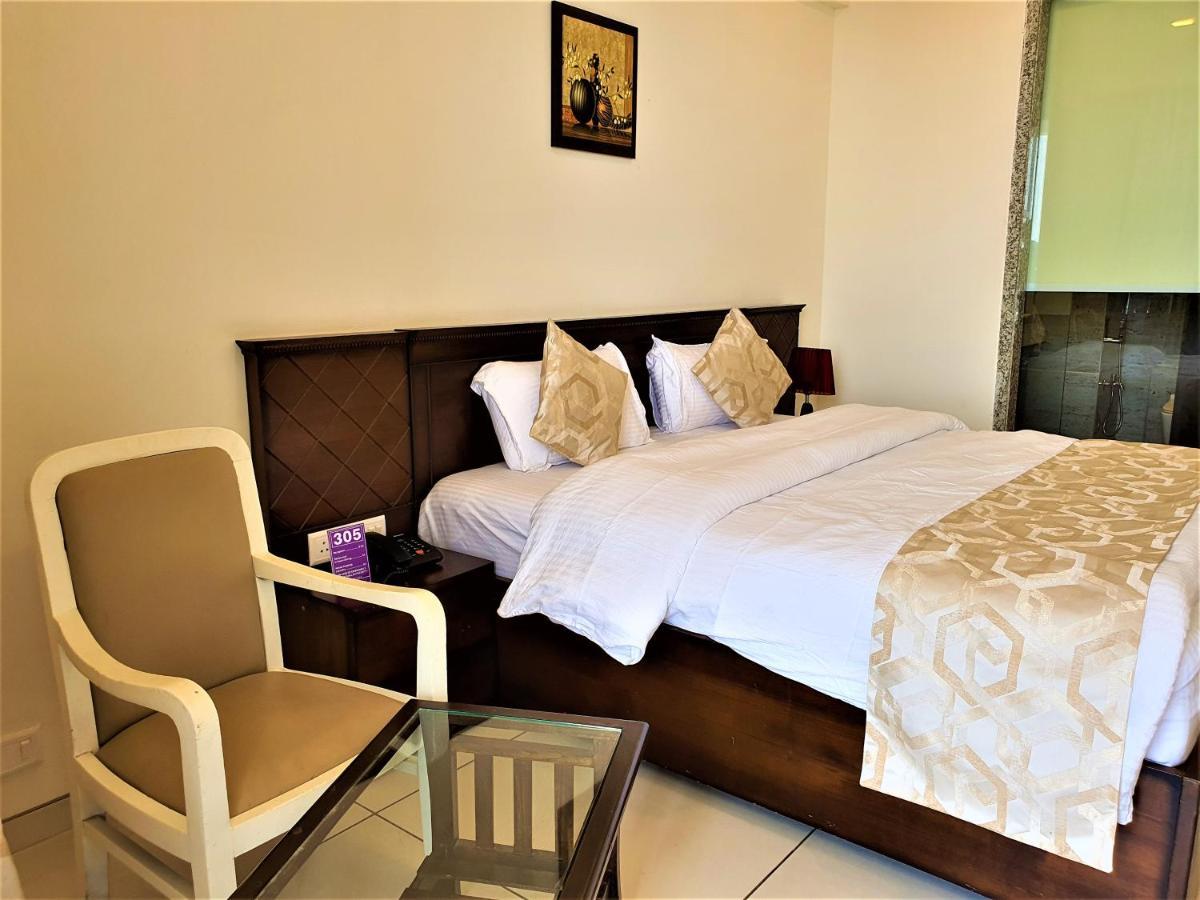 VITS Excellensea Karde Beach Dāpoli Exterior foto
